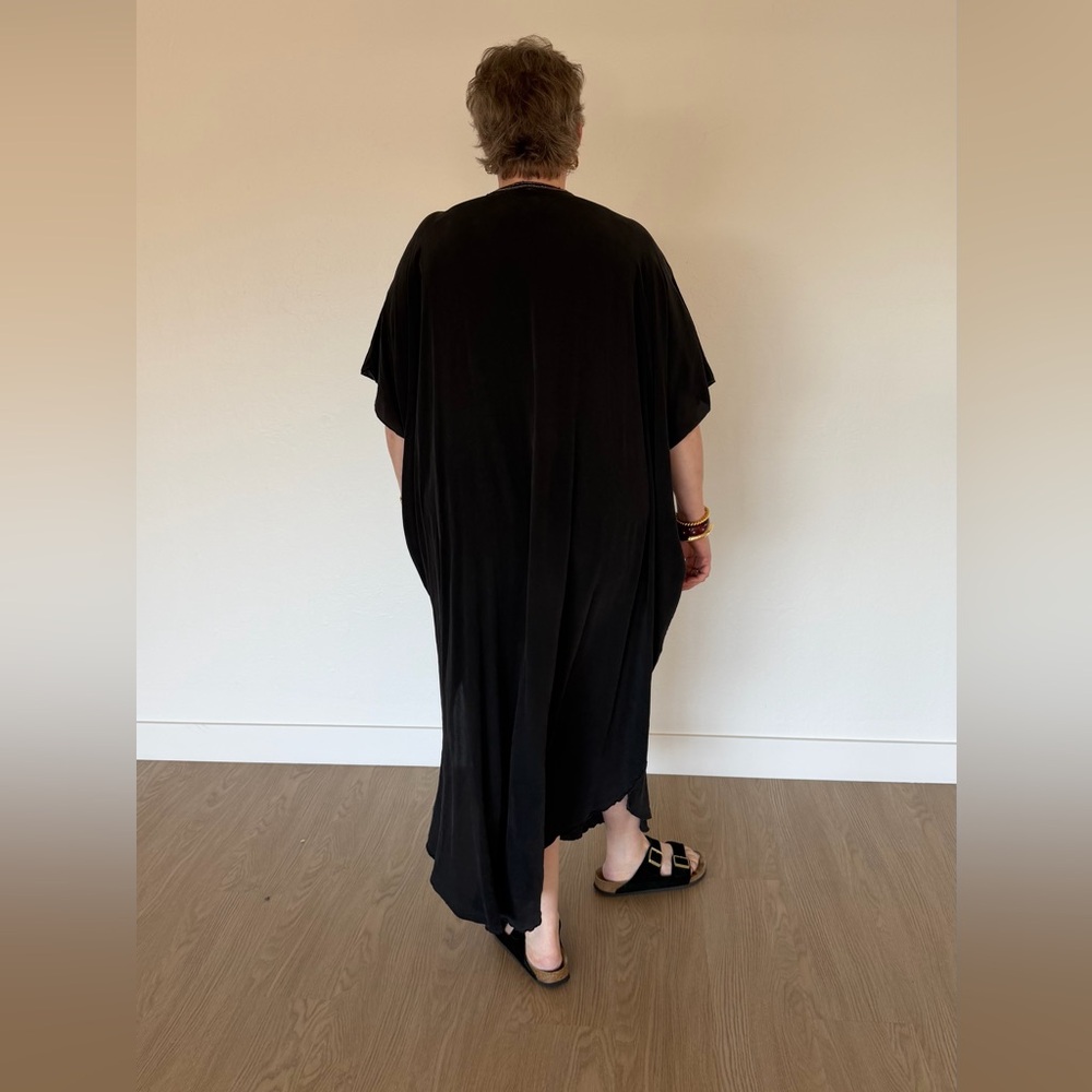 Charcoal Silk Beaded Kaftan - Picture 3 of 9